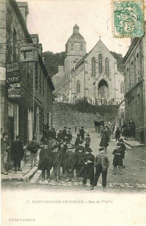 Rue de l’église Saint-Germain-en-Coglès