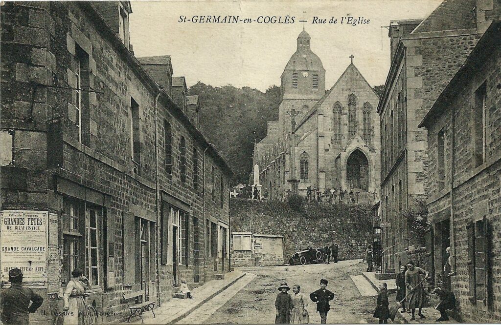 rue de l'église à Saint-Germain-en-Coglès
