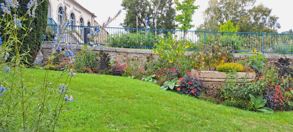Saint-Germain-en-Coglès label Villes et Villages Fleuris 4 fleurs